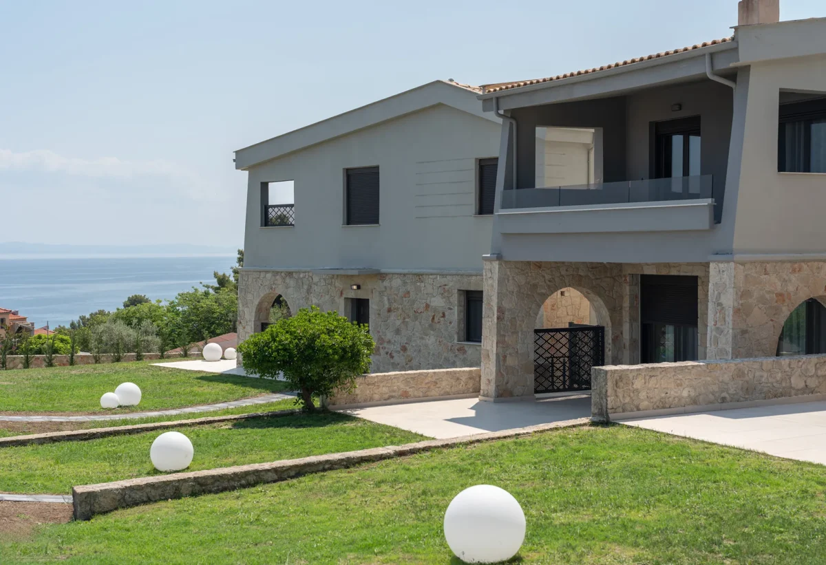 Forest VIP Villa outside view